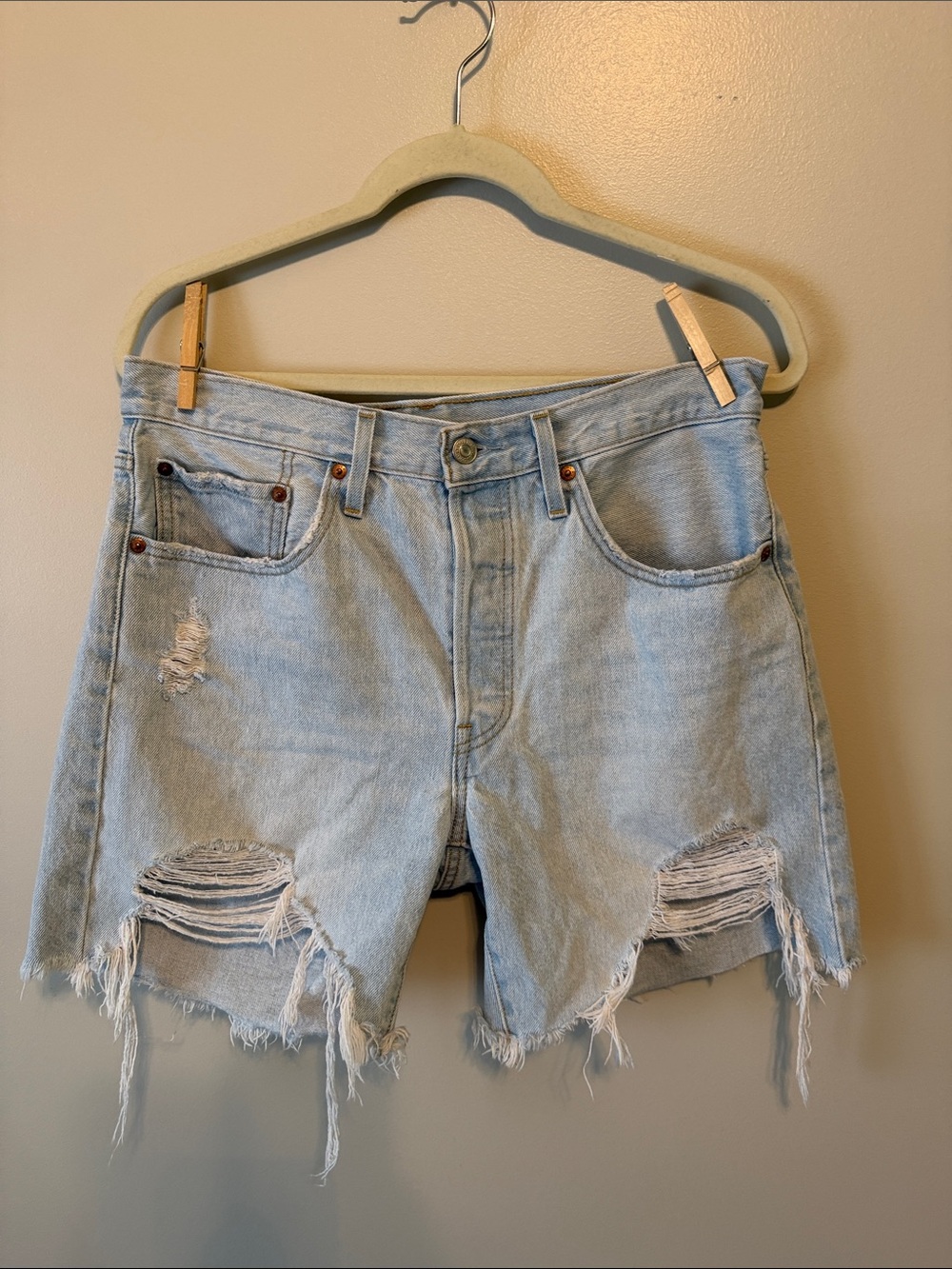 Women's Levi’s 501 Mid-Thigh High-Rise Straight-Fit Denim Shorts